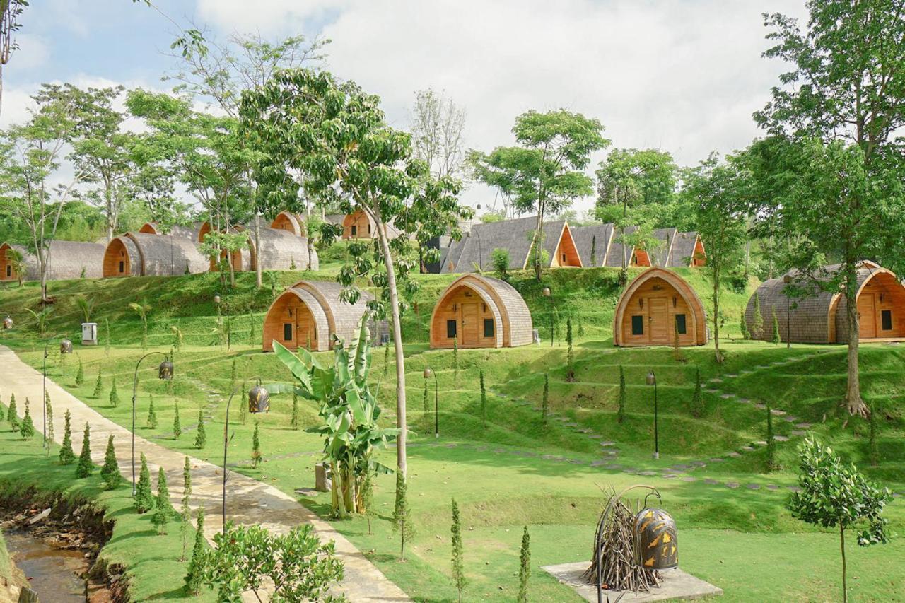 Shanaya Resort Malang Extérieur photo